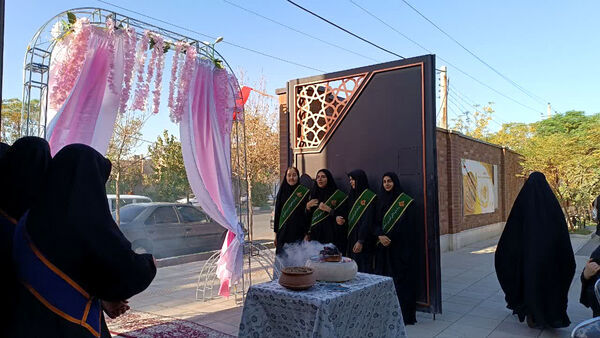 نواخته شدن زنگ آغاز سال تحصیلی در مدرسه زمان‌زاده شهر قنوات