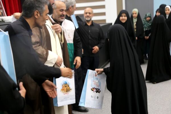 برگزاری آیین شکرانه خدمت کانون‌های خدمت رضوی استان زنجان