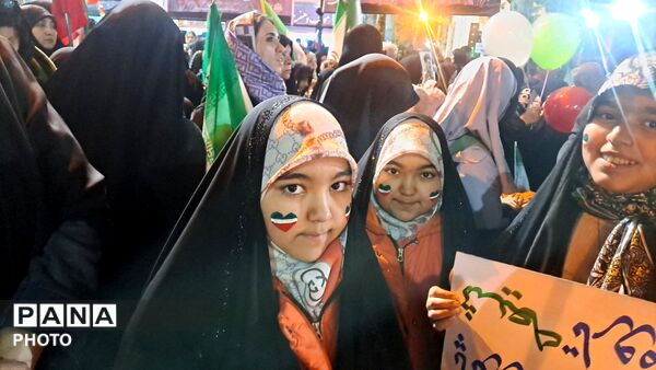 اجتماع فرهنگیان و دانش‌آموزان شهرستان شهریار به مناسبت اربعین رهبر شهید و شهدای دانش آموز شجره طیبه