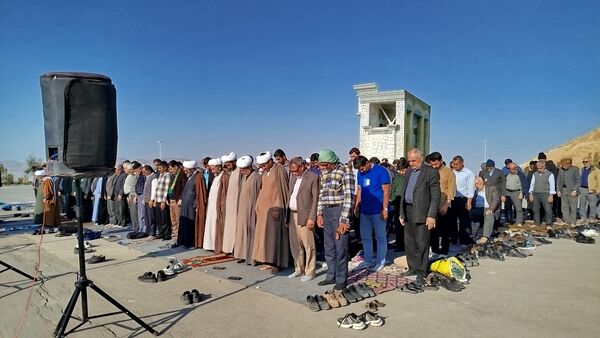 اقامه نماز باران به امامت حجت‌الاسلام والمسلمین محمدجواد شریعتی نژاد در شهرستان سملقان