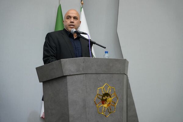 آیین رونمایی از دو اثر فاخر ادبی در شهرداری کهریزک 
