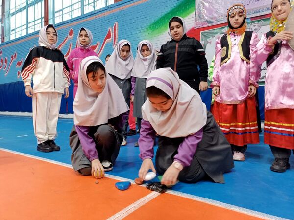 آئین افتتاحیه مسابقات فوتسال دانش‌آموزی منتخب آموزشگاه های شهرستانهای استان تهران به میزبانی ورامین 