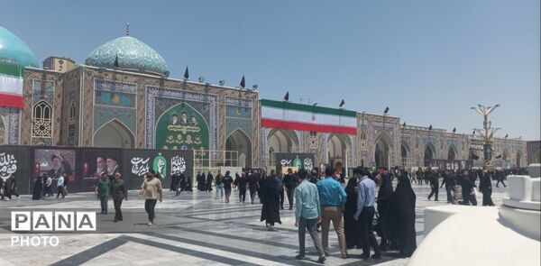خادم حضرت خورشید به آغوش حرم باز آمد