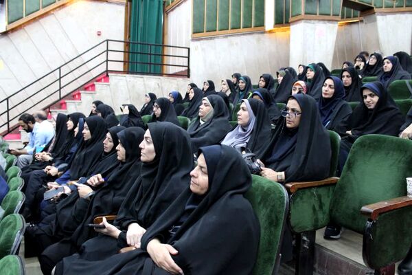 اجلاس توانمندسازی مدیران مدارس منطقه ۱۰ تهران
