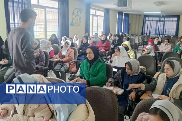 دوره تخصصی عکاسی و فیلمبرداری خبری ویژه دانش‌آموز خبرنگاران پانا شهریار