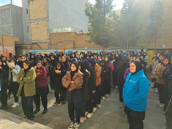 المپیاد علمی در دبیرستان 15 خرداد