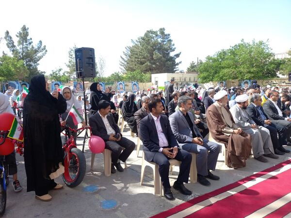 آیین نواختن زنگ سپاس معلم در تربت جام
