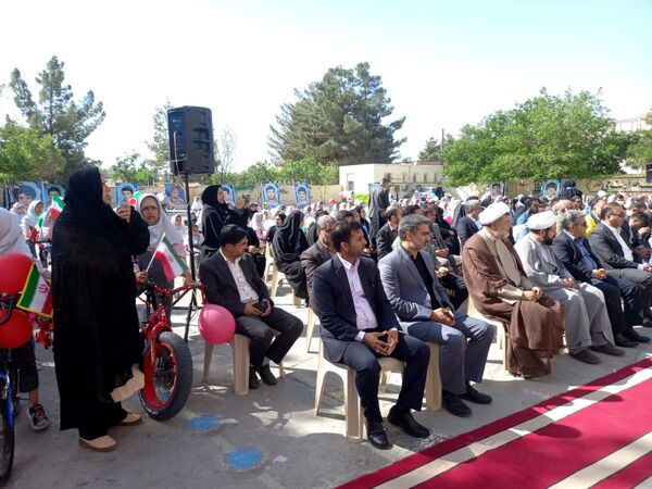 آیین نواختن زنگ سپاس معلم در تربت جام