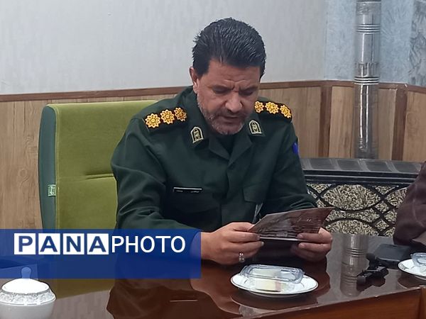 نشست خبری فرمانده ناحیه مقاومت بسیج کاشمر با خبرنگاران به مناسبت هفته دفاع مقدس