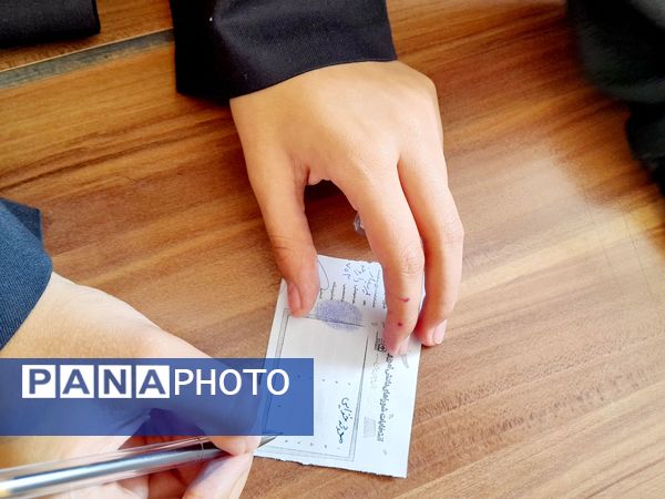 انتخابات شورای دانش‌آموزی در دبیرستان علی افشارنژاد ناحیه ۶ مشهد