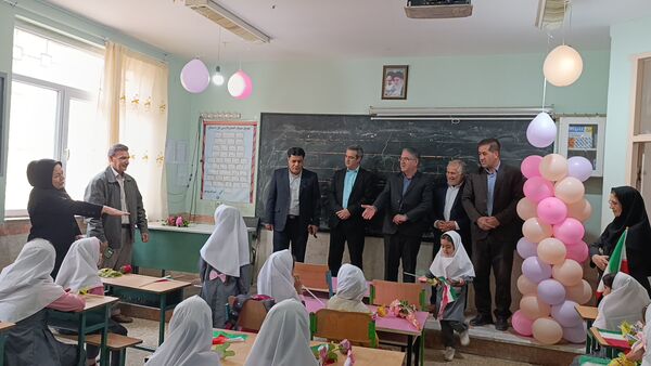 جشن شکوفه‌ها در ملکان؛ استقبال گرم از نوگلان دبستانی