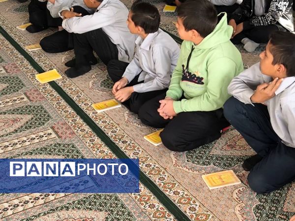 گرامیداشت ایام فاطمیه در دبیرستان خاتم الانبیا خاتم