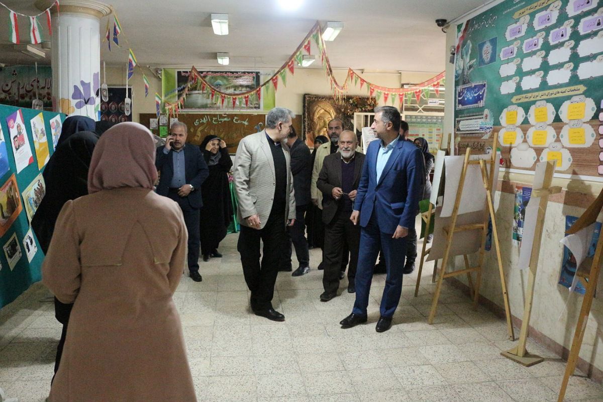  بازدید نماینده مجلس از مدارس فیروزکوه و دماوند به مناسبت هفته امور‌تربیتی