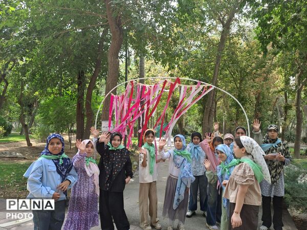 جشن عبادت دختران البرزی در کنار مهر و ماه