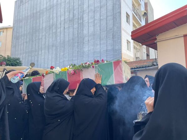 استقبال از شهید خوشنام در دبیرستان شاهد ساری 