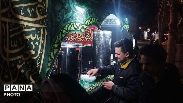 موکب ها هر شب فعال در پذیرایی از غیور مردان و وطن دوستان نیشابوری