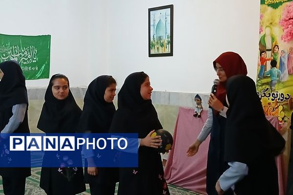 دهه فجر با رنگ شادی در دبستان سیاح‌مقدم رباط‌کریم