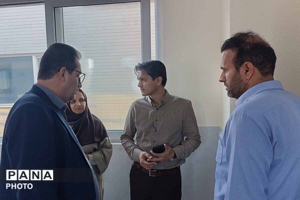 بازدید مدیران کل آموزش و پرورش و نوسازی مدارس از دبیرستان سبز فردوسی بجنورد