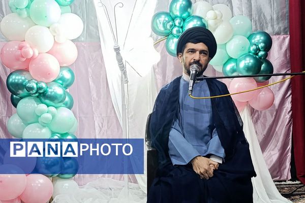  جشن «گل‌های زهرایی» در حسینیه شهدا با حضور دانش‌آموزان دبستان شهید طهرانی‌مقدم