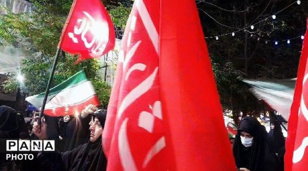 میدان امام (ره)، کانون خروش مردم در تجدید میثاق با آرمان‌ های شهیدان