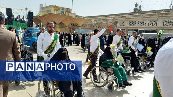 عشق و ارادت زائران حضرت معصومه(س) در قالب کاروان نمادین ورود ایشان به قم