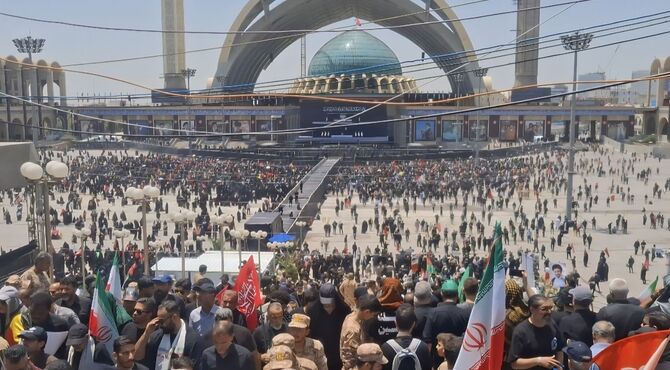  وداعی باشکوه با رهبر شهید انقلاب