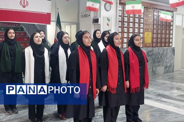 برپایی مدرسه انقلاب