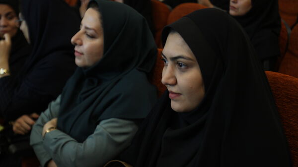 همایش بزرگداشت مقام معلم آموزش و پرورش ناحیه یک زنجان
