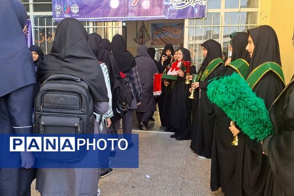 مدراس شهرستان قدس میزبان پرچم حرم امام حسین (ع) و شهید گمنام 