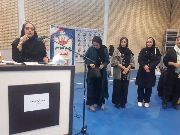 جلسه اولیا و مربیان در دبیرستان بهرام رزمی