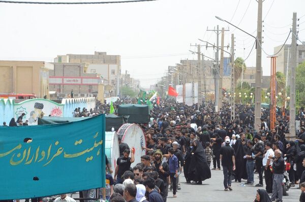 زابل در ماتم حسین؛ گلزار شهدا شهرستان زابل میزبان اشک و شور عزاداران حسینی