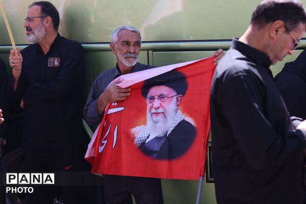 بدرقه کاروان زائران ابرکوهی به مراسم تشییع «رهبر شهید»