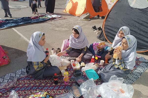 برگزاری اردون مدرسه‌ای در دبستان دخترانه آیت‌الله مرعشی نجفی قلعه نو کهریزک 