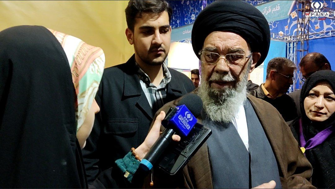 هرگاه در کاری ماندید به قرآن مراجعه کنید