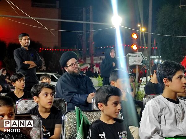 سازمان دانش آموزی قم در خدمت عزاداران حسینی