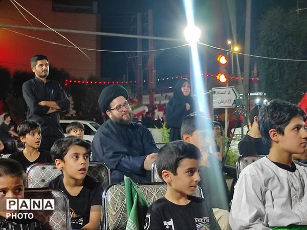 سازمان دانش آموزی قم در خدمت عزاداران حسینی