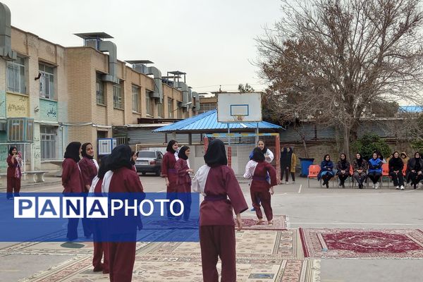 المپیاد ورزشی درون مدرسه‌ای در دبیرستان شاهد فیض ناحیه ۳ شیراز