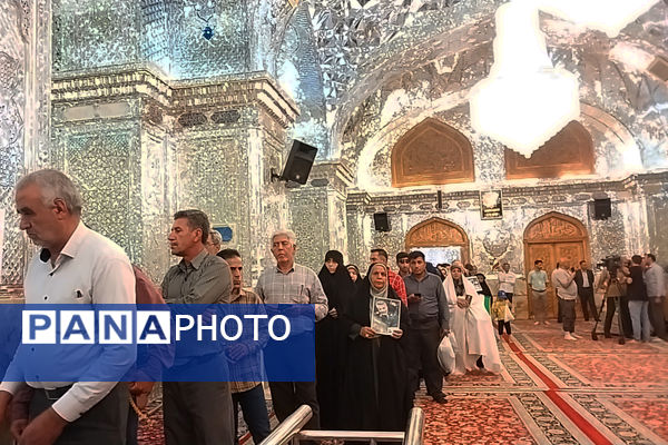 شاهچراغ مملو از مردمی که برای انتخابات حضور پیدا کردند