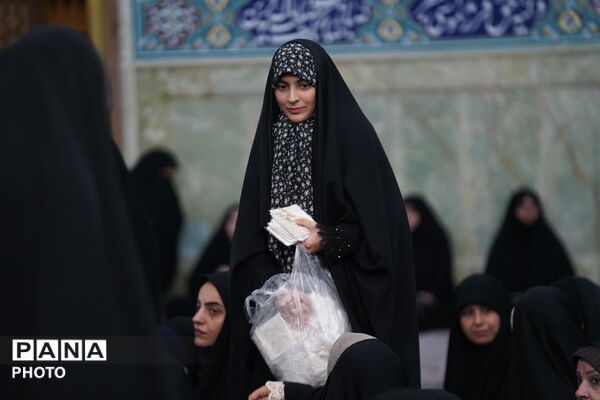 آیین غبارروبی حرم حضرت معصومه(س) با حضور اصحاب رسانه