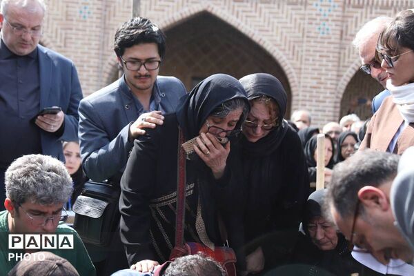 مراسم تشییع پیکر معلم و شاعر نامدار «باریشماز»