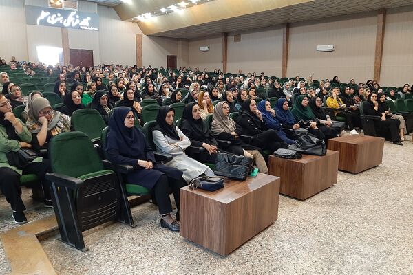 انتخابات انجمن اولیا و مربیان دبیرستان دخترانه پویش ناحیه 3 شیراز