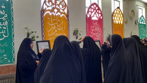 سفری به دنیای آیات قرآنی
