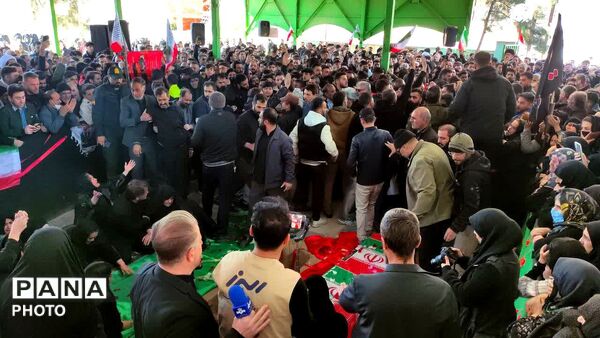 وداع مردم نظرآباد با شهید مهدی عبدالله‌نژاد