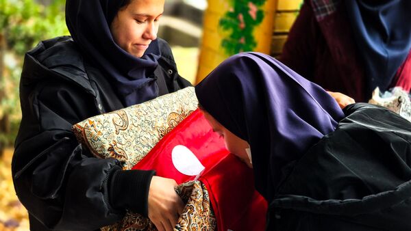 عطر حسینی در مدرسه نوشین بختیاری؛ ورود پرچم متبرک امام حسین(ع) و اجرای پویش «دانش‌آموز حرم‌ساز» در جوادآباد