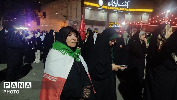 طنین یا حسین در دومین شب محرم از تجمعات مردمی