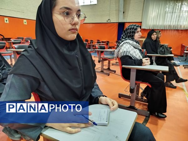 مراسم آغاز سال تحصیلی جدید ویژه دانش‌آموزان ورودی دهم در دبیرستان نمونه محبی نیشابور