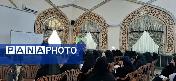 دوره آموزشی تربیت رسانه‌ای کودک در زیارتگاه شهید مدرس(ره)