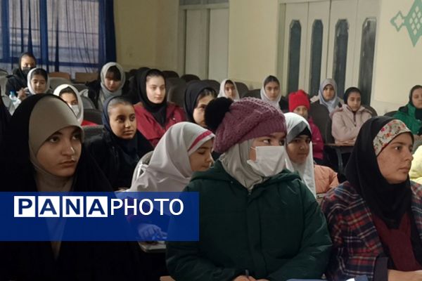 دوره تخصصی عکاسی و فیلمبرداری خبری ویژه دانش‌آموز خبرنگاران پانا شهریار