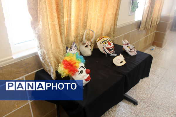 برپایی نمایشگاه هفته مشاغل در هنرستان شهید مهدی هندویان قم