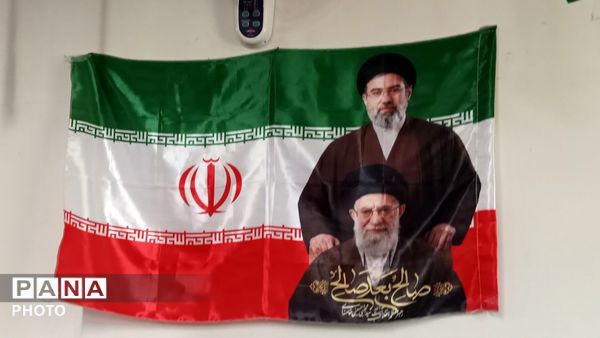 بانوان بسیجی و جانفدا در شهر فردوسیه باآموزش و فراگیری کار با اسلحه به دفاع از وطن وجان خود وهموطنانشان برخاستند